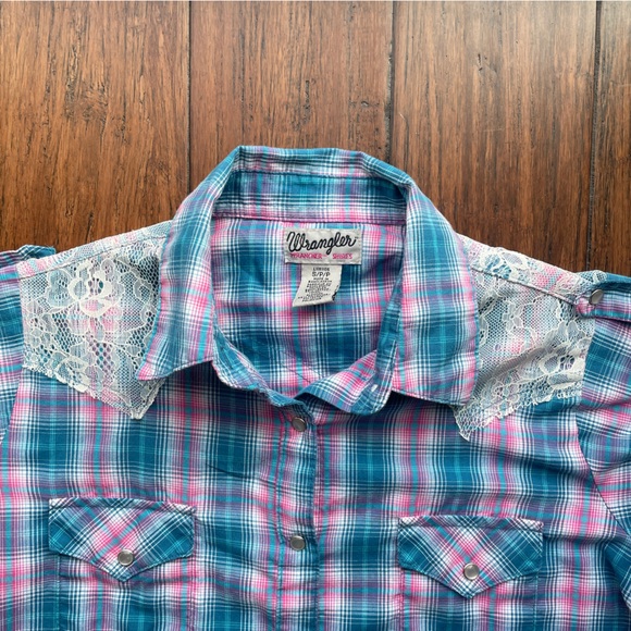 Wrangler Wrancher Womens Blue and Pink Pearl Snap Short Sleeve Top - Picture 4 of 5